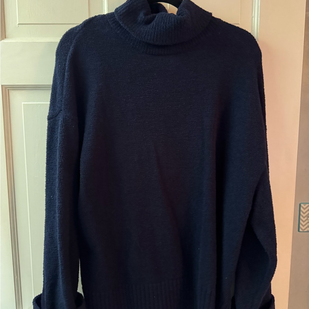 Men's Navy Sweater